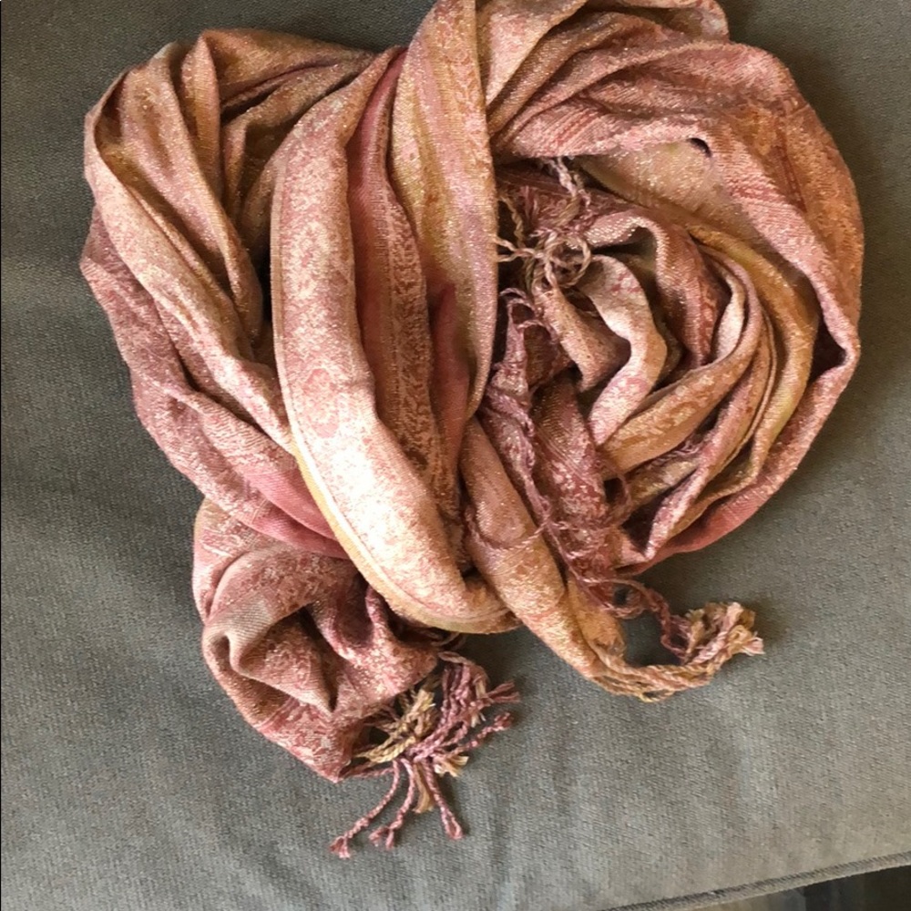 Patterned Peach Pashmina